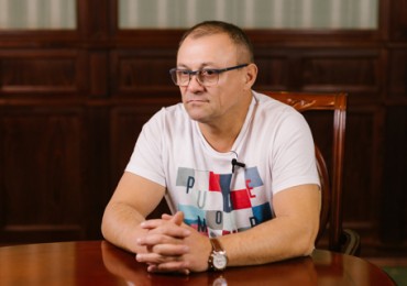 Константин Кожемяка: «Серебряный мольберт» как инициатива в мире искусства на сегодняшний день является одной из самых серьёзных и масштабных»